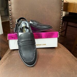 KAYLEEN By Los Angeles Black Leather Loafers